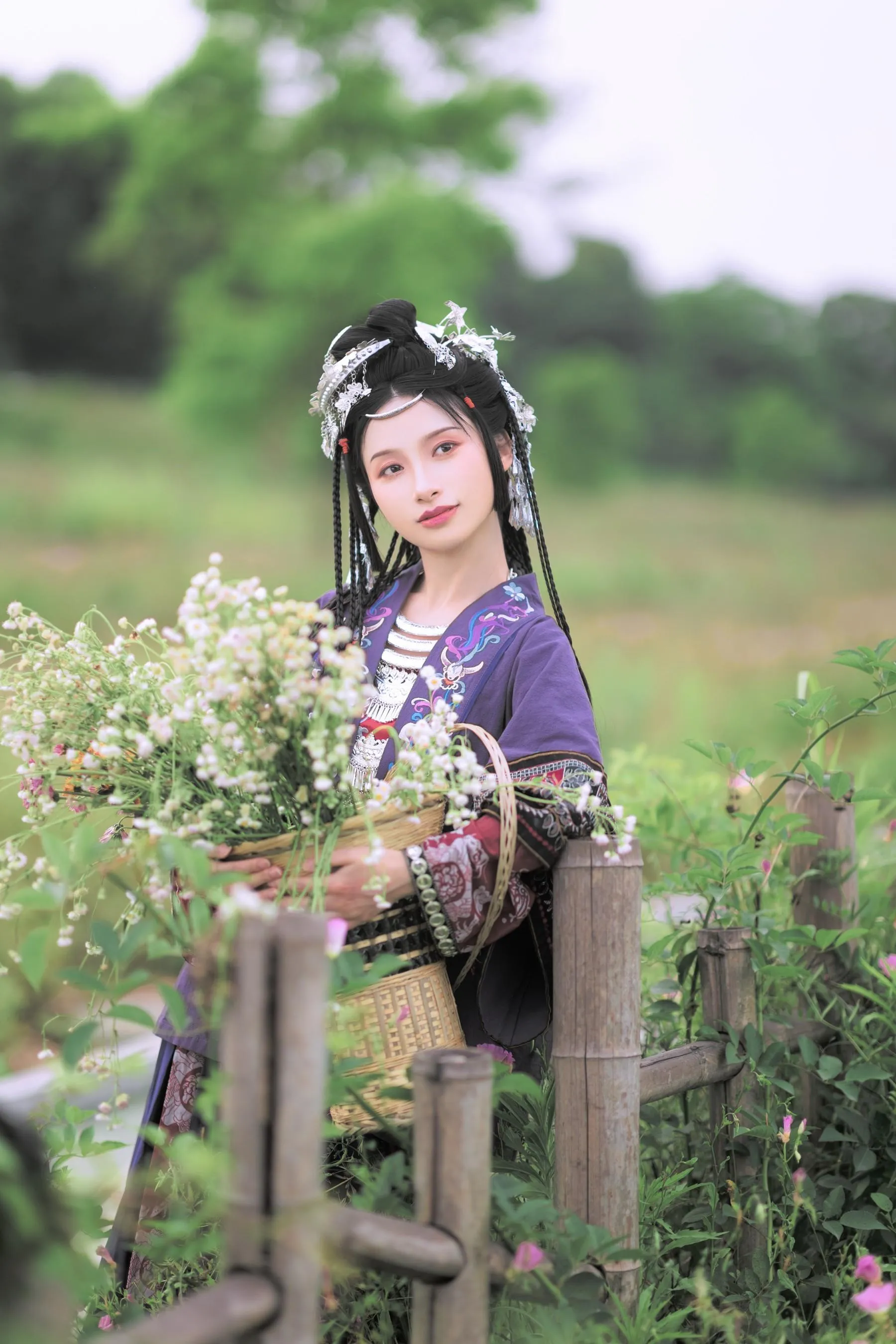 [YITUYU艺图语]2022.08.23 苗疆少女 眸小妖 [42P]插图2
